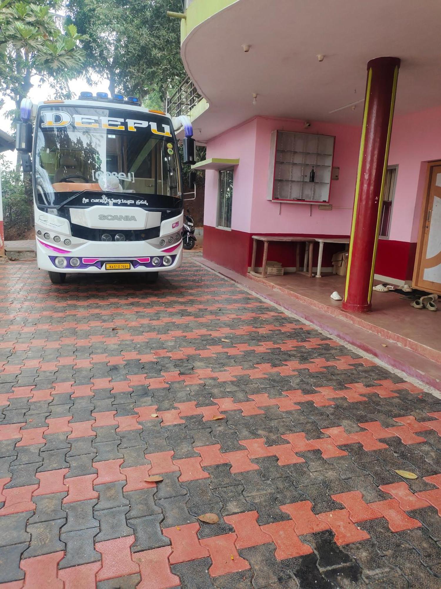 Green Land Estate Homestay 5 Rooms With Garden View Madikeri Kültér fotó